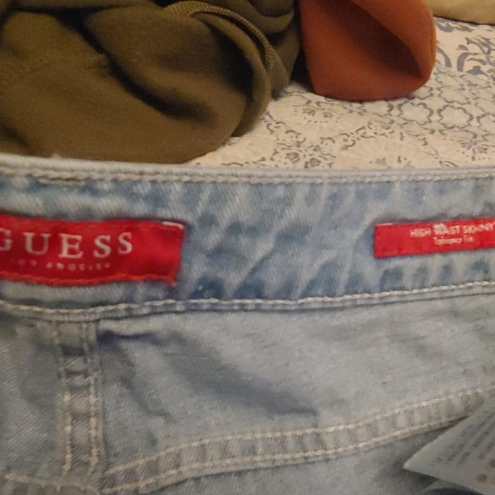 Guess jeans - Picture 2 of 3